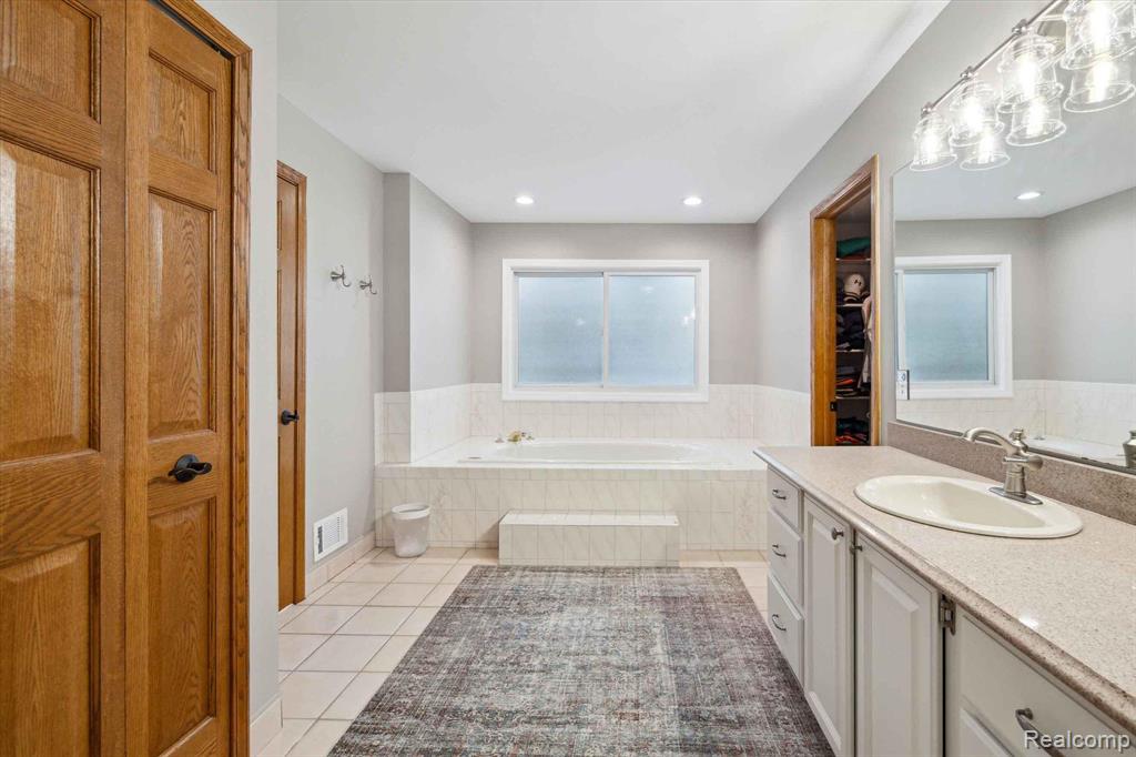 4225 AUGUSTA Court, Howell, MI 48843 — Photo 35
