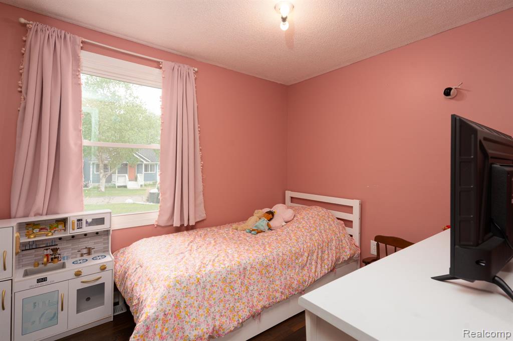 1887 Evona, Wixom, MI 48393 — Photo 15