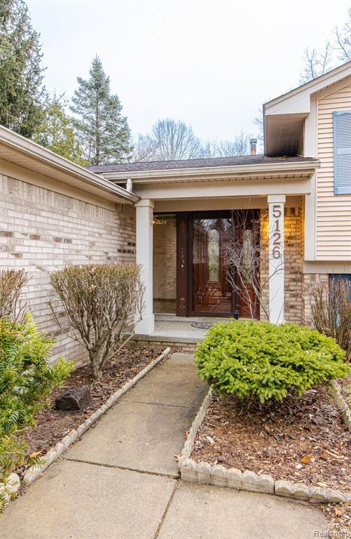 5126 OLD COVE Road, Clarkston, MI — Photo 3