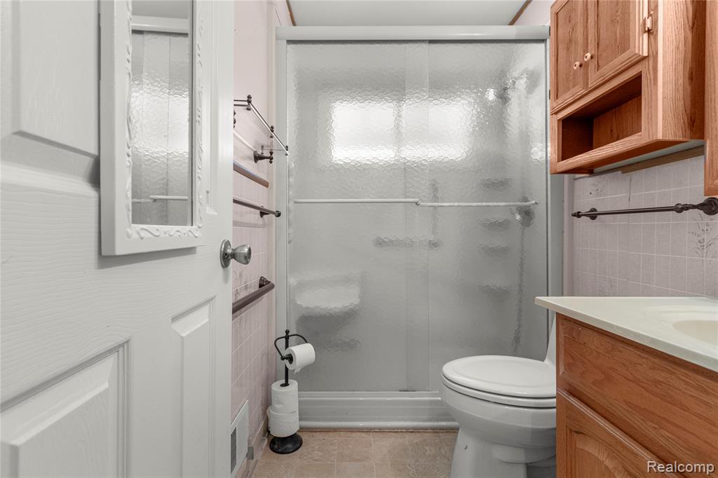4915 Raymond Avenue, Dearborn Heights, MI 48125 — Photo 21