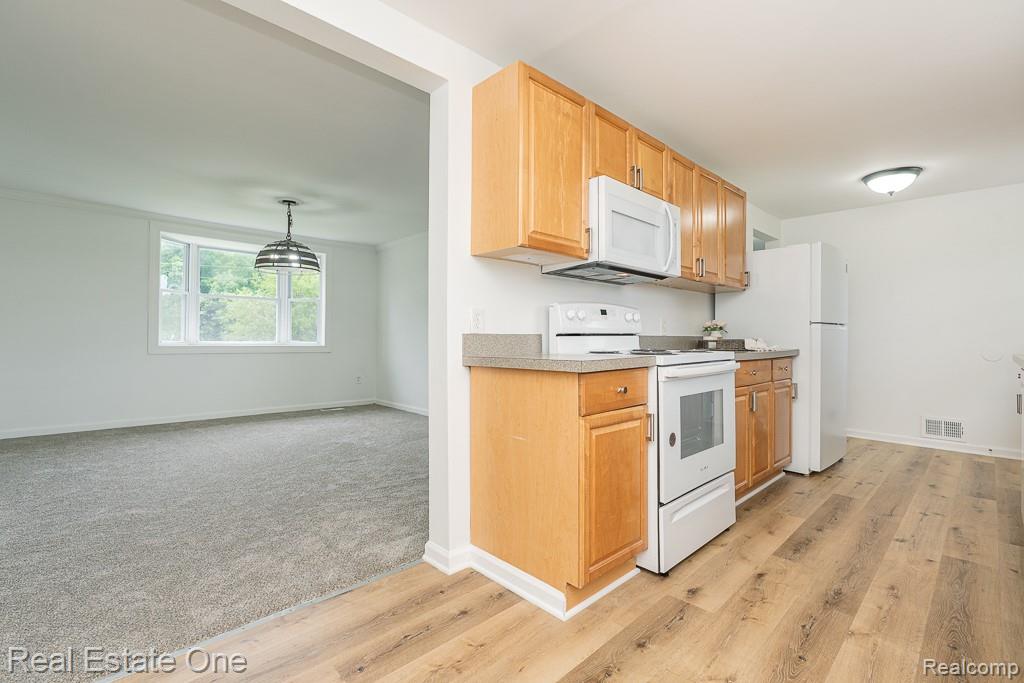 8249 Beers Road, Swartz Creek, MI 48473 — Photo 16