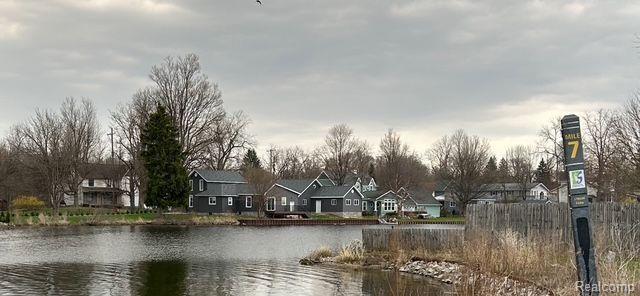 412 E ELLEN Street, Fenton, MI 48430 — Photo 12