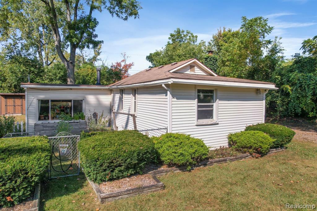 81 N EAGAN Drive, Lake Orion, MI 48362 — Photo 22