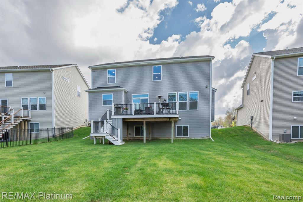 1402 SECRETARIAT Way, Howell, MI 48843 — Photo 34