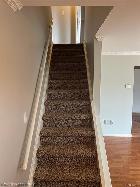 8272 KARAM Boulevard, Warren, MI 48093 — Photo 9