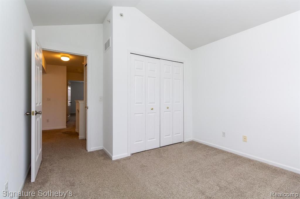 26204 April Court, Walled Lake, MI 48390 — Photo 18