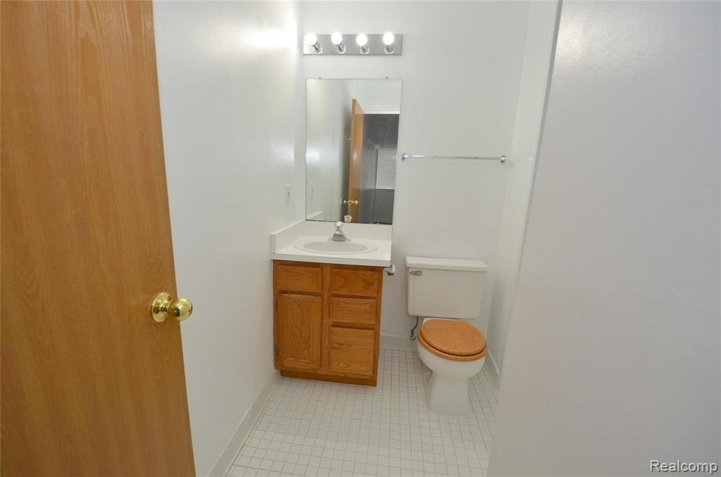 42803 Lilley Pointe, Canton, MI 48187 — Photo 12
