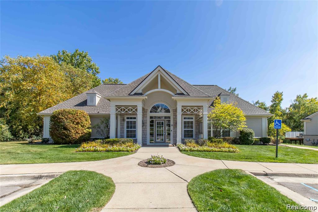1341 Hollins Hall Lane, Troy, MI 48085 — Photo 39