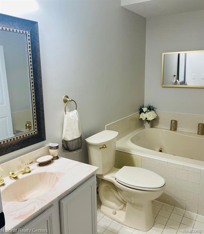 46369 SPRINGHILL Drive, Shelby Twp, MI 48317 — Photo 13