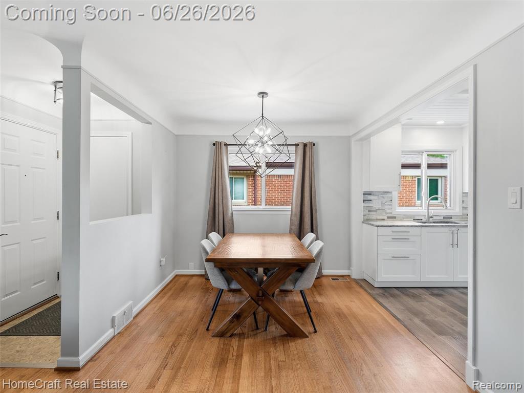 9338 FLORIDA Street, Livonia, MI 48150 — Photo 6