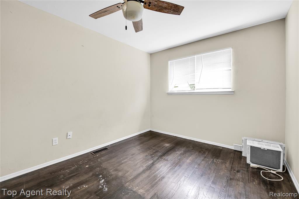 4123 BURTON Street, Inkster, MI 48141 — Photo 10