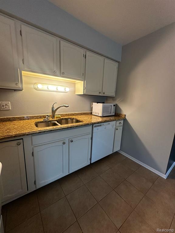868 N ADAMS Road, Birmingham, MI 48009 — Photo 10