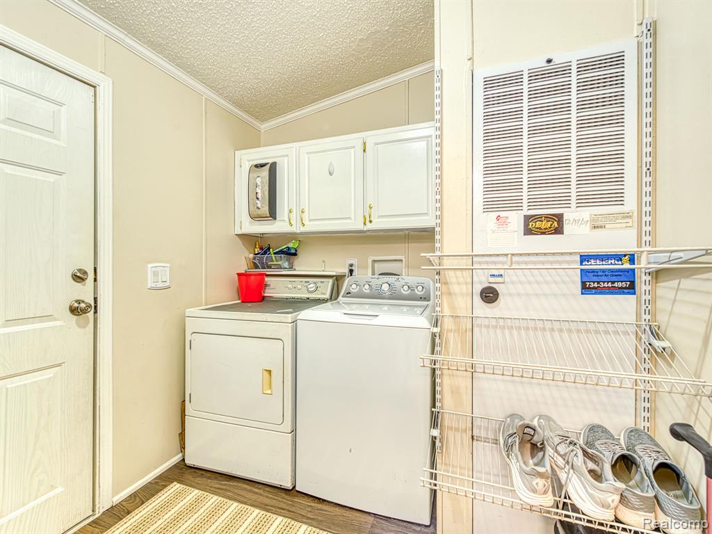 29403 Wedgewood, Flat Rock, MI 48134 — Photo 23