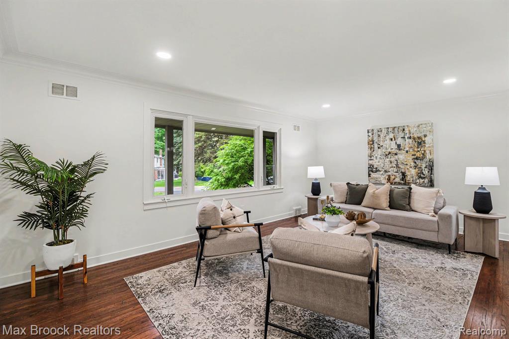 2808 Donegal Drive, Troy, MI 48098 — Photo 8