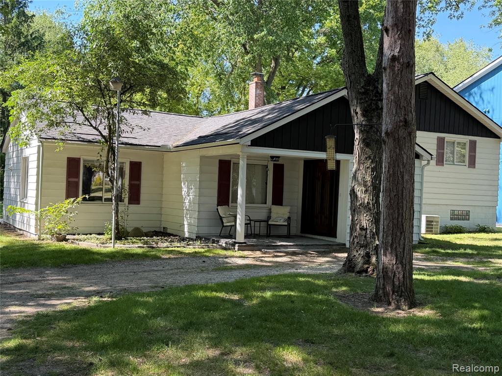 8420 Pacton Drive, Shelby Twp, MI 48317 — front exterior