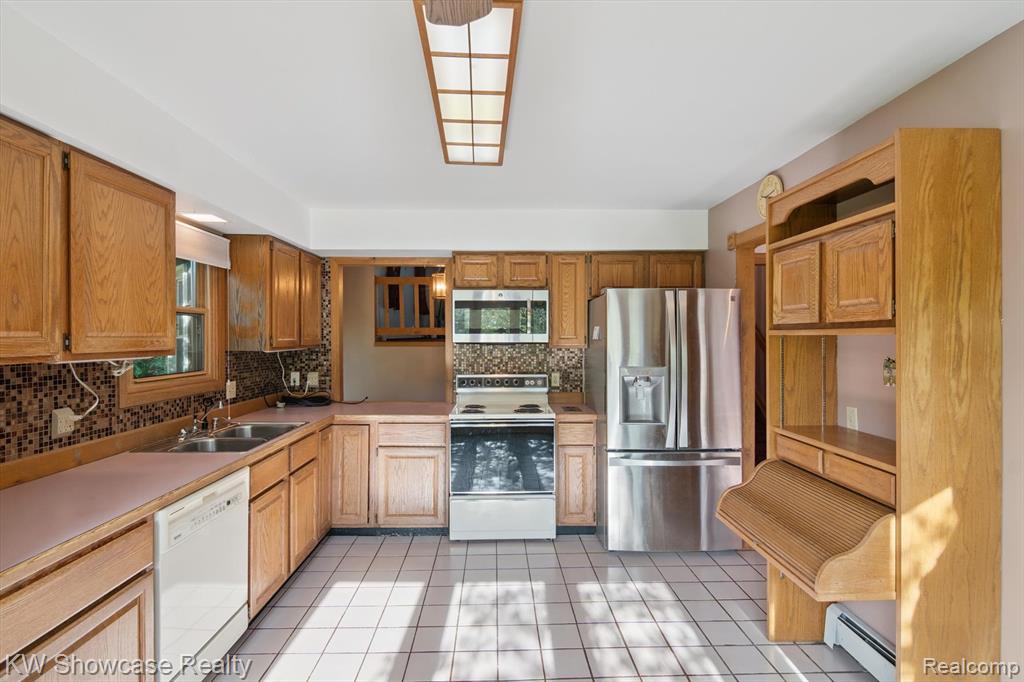 11858 Earl Street, Pinckney, MI 48169 — Photo 15