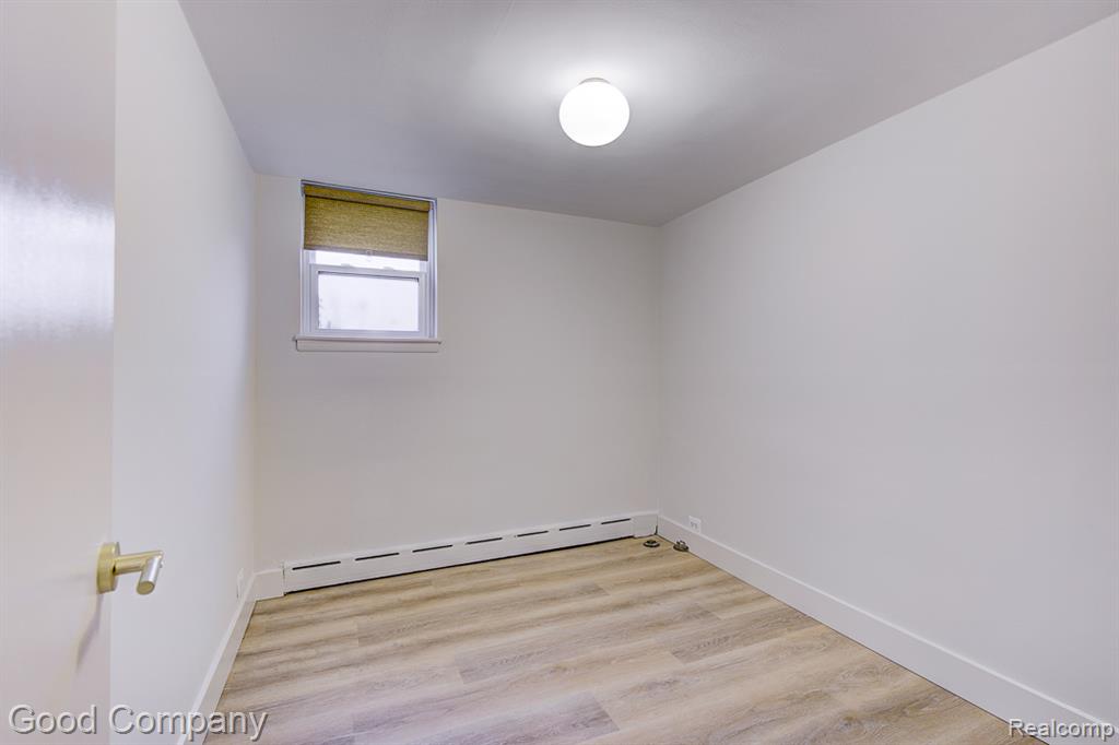 8750 W 9 Mile Road, Oak Park, MI 48237 — Photo 23