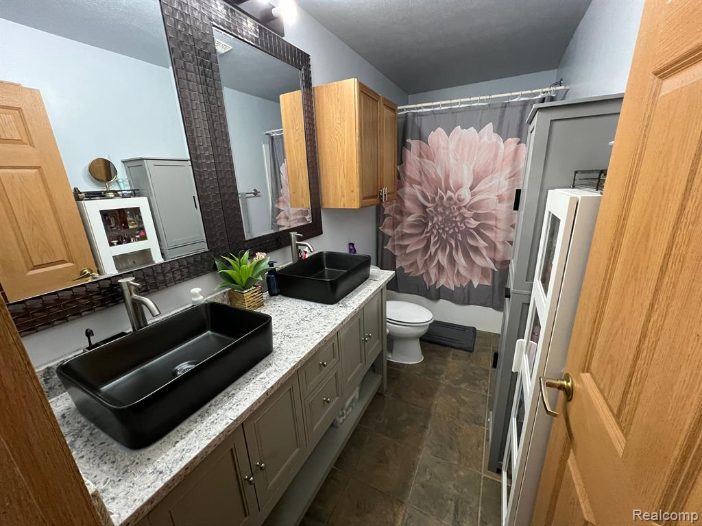 614 STIRLING Street, Pontiac, MI 48340 — Photo 27
