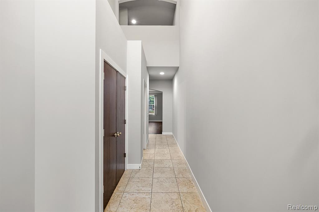 6235 Windemere Lane, Utica, MI 48316 — Photo 12