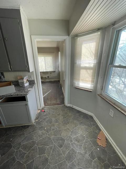 9205 McKinney Street, Detroit, MI 48224 — Photo 6