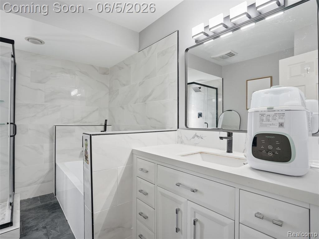 1232 Bradbury Drive, Troy, MI 48098 — Photo 23