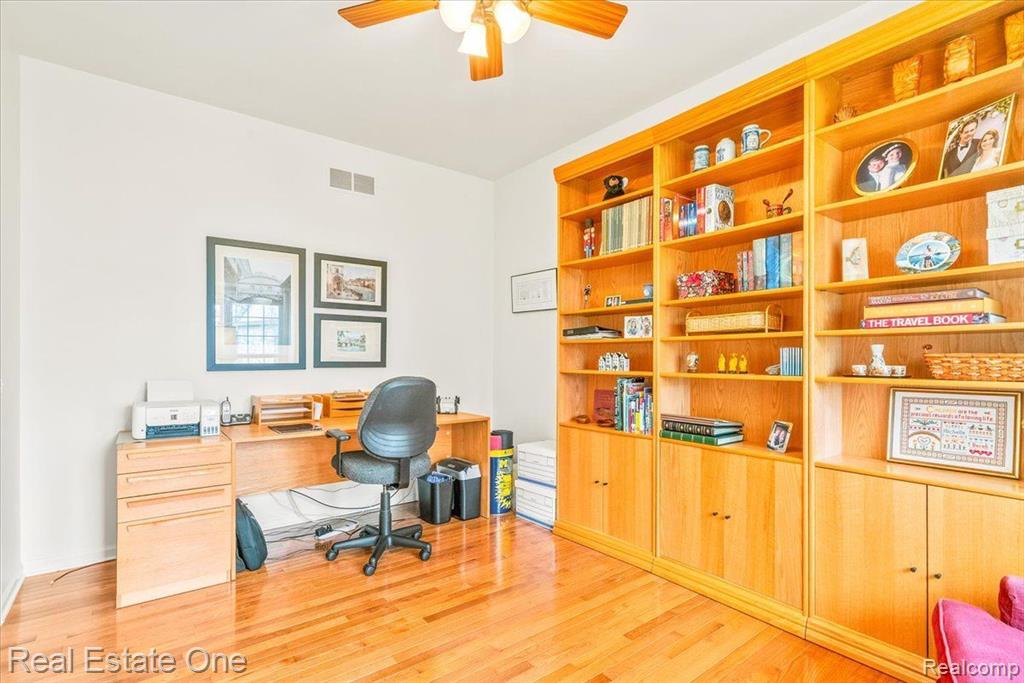 39612 GREENBRIER Court, Northville, MI 48168 — Photo 13