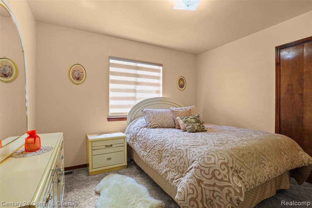 5296 Chase Road, Dearborn, MI 48126 — Photo 10