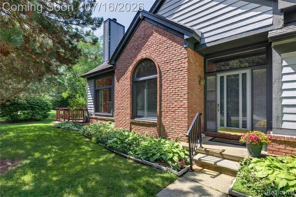 2775 Lochmoor Boulevard, 19, Lake Orion, MI