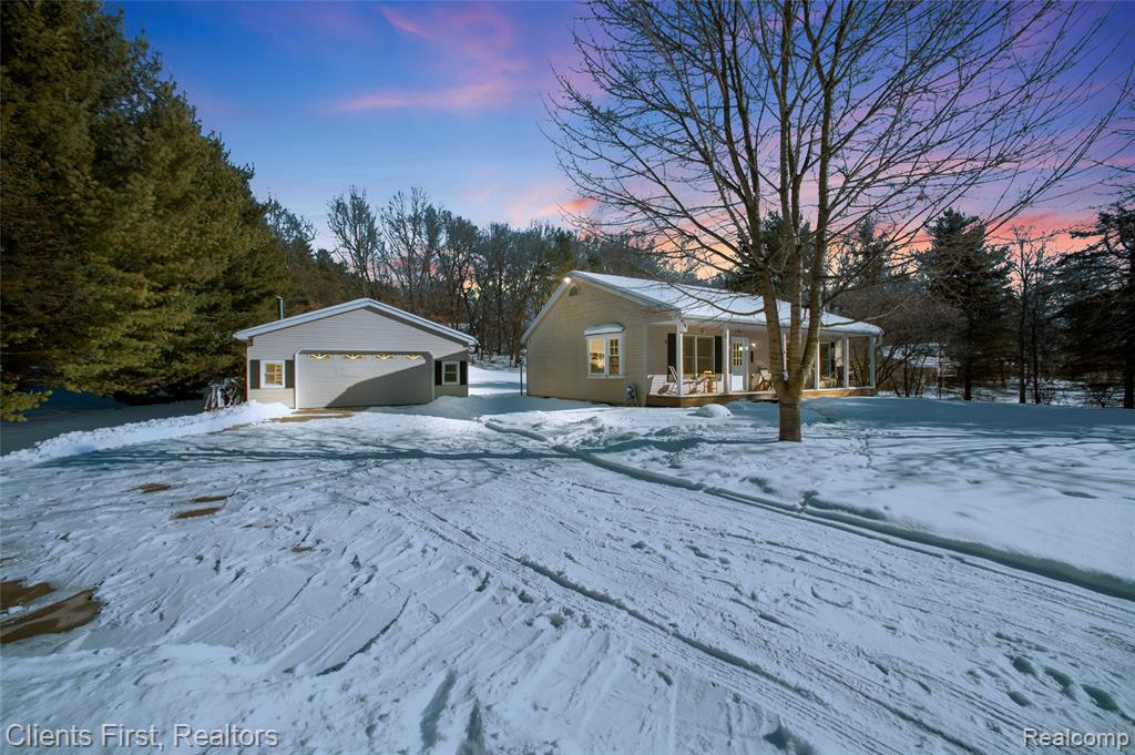 270 N Hurd Road, Ortonville, MI 48462 — front exterior