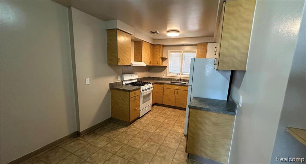 27099 Demrick Street, Roseville, MI 48066 — Photo 10