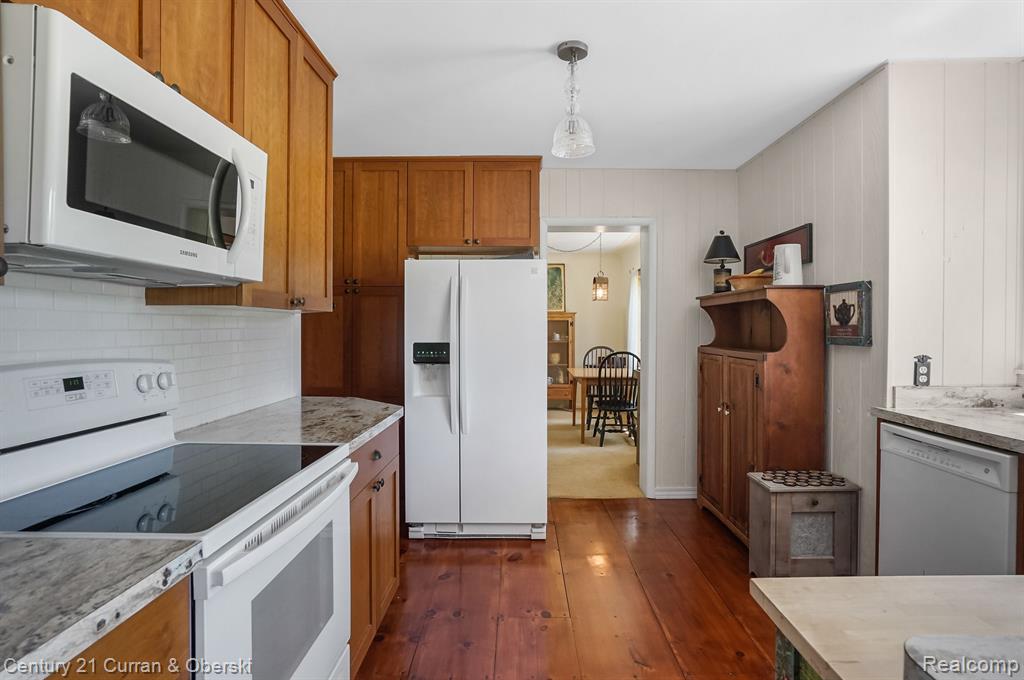 415 W PREDMORE Road, Oakland, MI — Photo 10