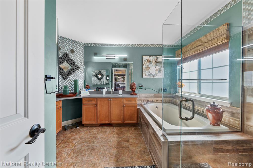 46245 Sawyer Lane, Macomb, MI 48044 — Photo 24