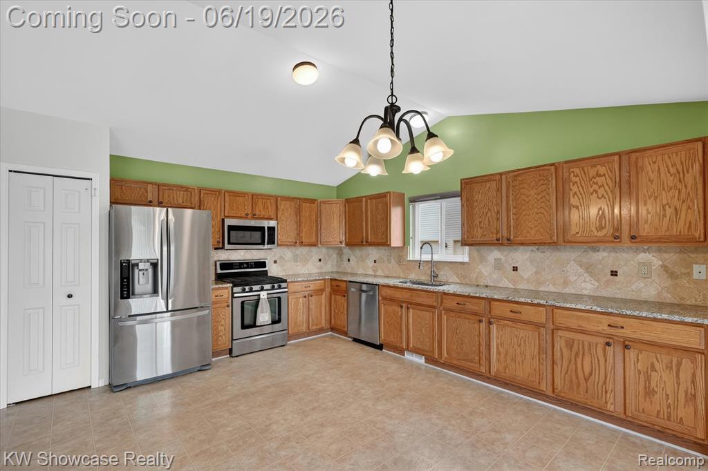 8196 Loon Lane, Grand Blanc, MI 48439 — Photo 12