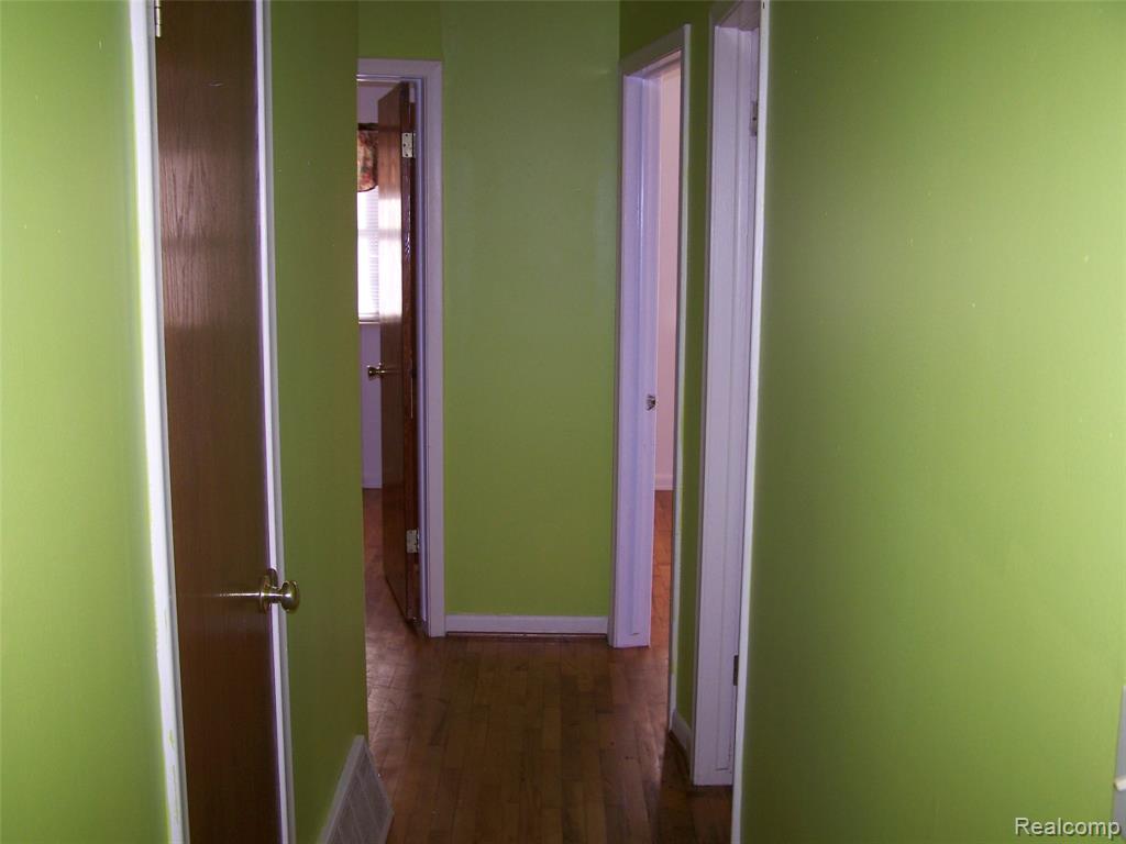 4923 ALPHA Way, Flint, MI 48506 — Photo 5