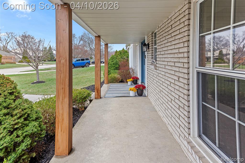 4594 Barcroft Way, Sterling Heights, MI 48310 — Photo 56