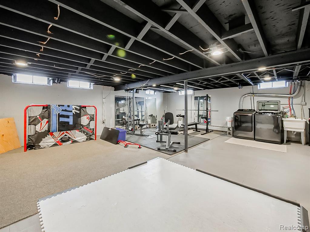 15958 Shadyside Drive, Livonia, MI, 48154