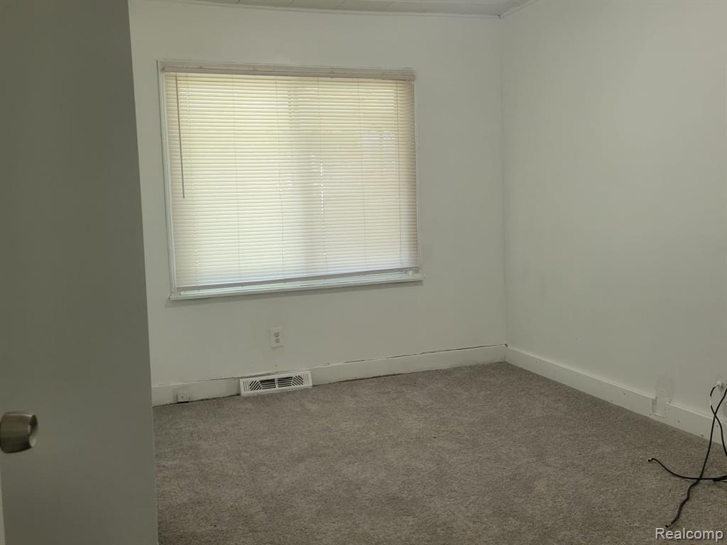7027 Chalmers Avenue, Warren, MI 48091 — Photo 2