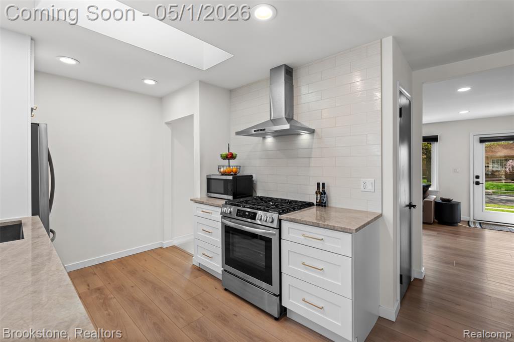 4422 THORNCROFT Avenue, Royal Oak, MI 48073 — Photo 12