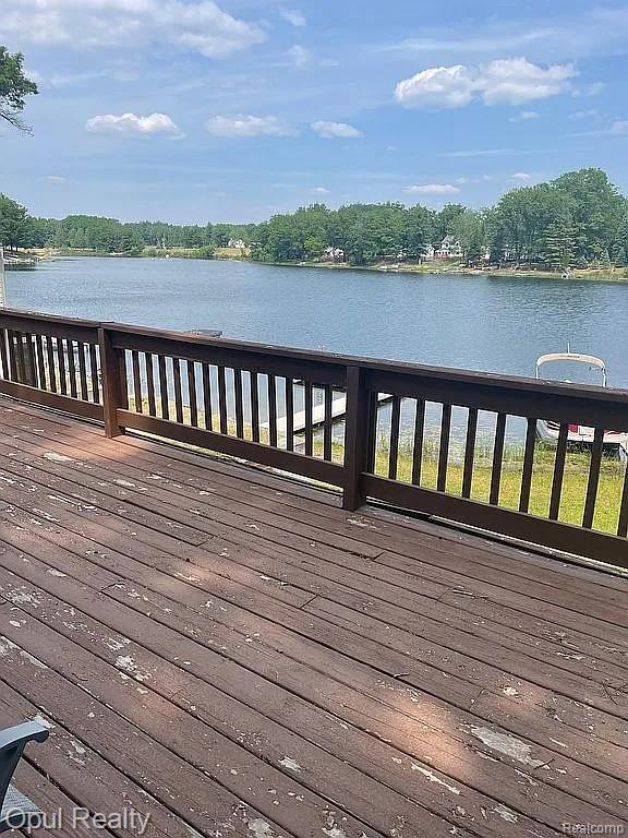 221 Bluegill Lake Road, Harrison, MI 48625