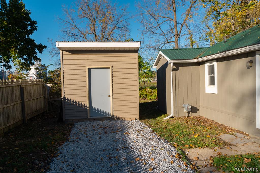 400 W MAIN Street, Durand, MI 48429 — Photo 4