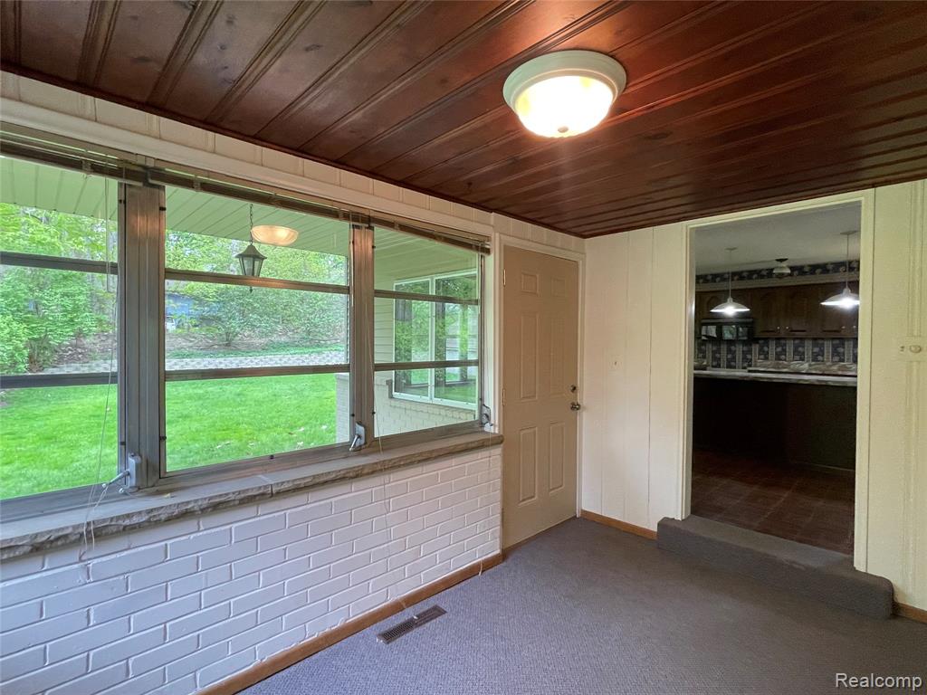 46151 Bloomcrest Drive, Northville, MI 48167 — Photo 14
