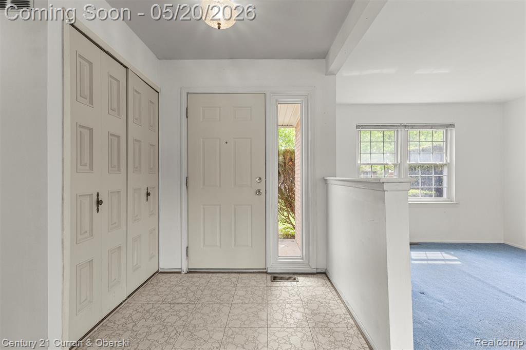 6873 Carriage Hills Drive, Canton, MI 48187 — Photo 4