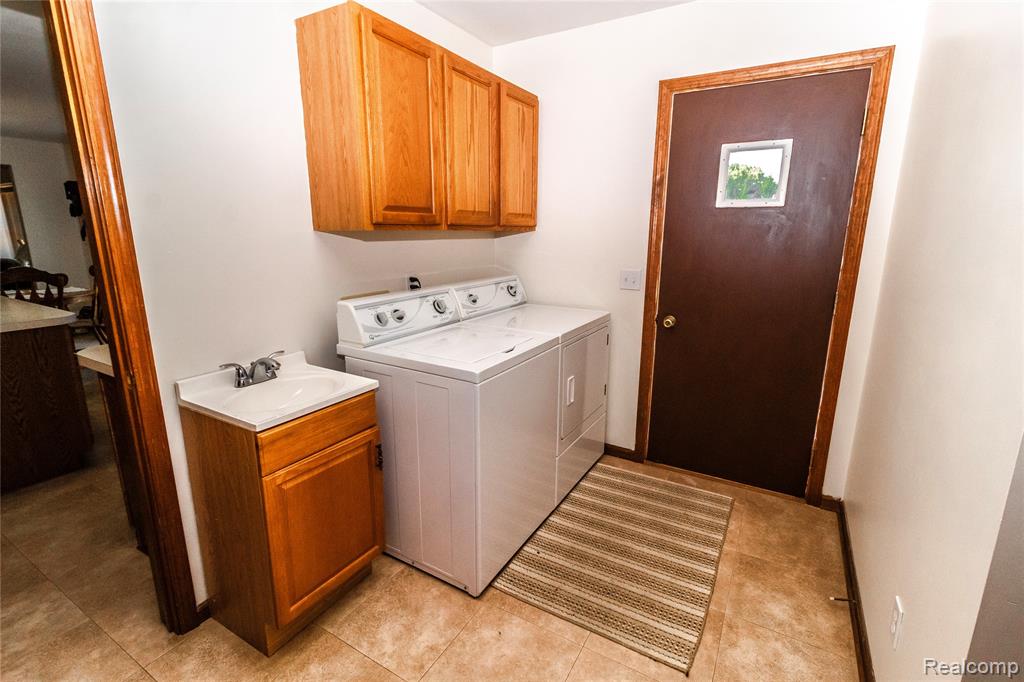 1511 Fish Lake Road, Lapeer, MI 48446 — Photo 34