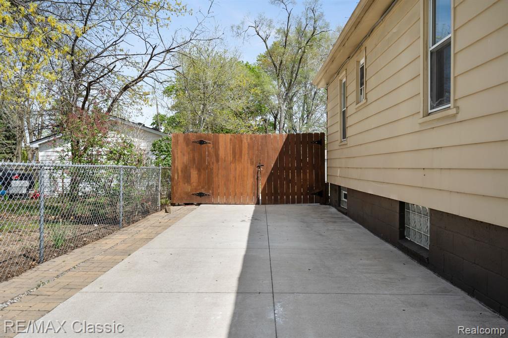 4835 WOODWARD Street, Wayne, MI 48184 — Photo 7