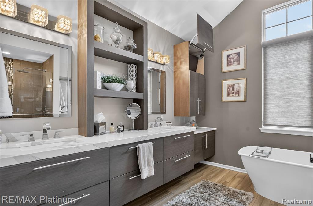 4455 Villa France Drive, Brighton, MI 48116 — Photo 10