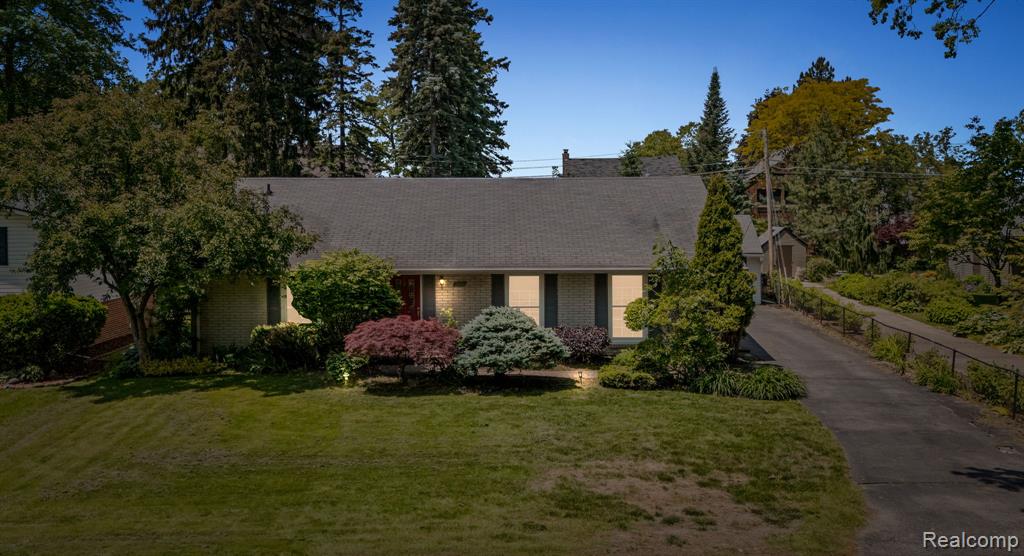 2420 Garland Street, Keego Harbor, MI 48320 — Photo 30
