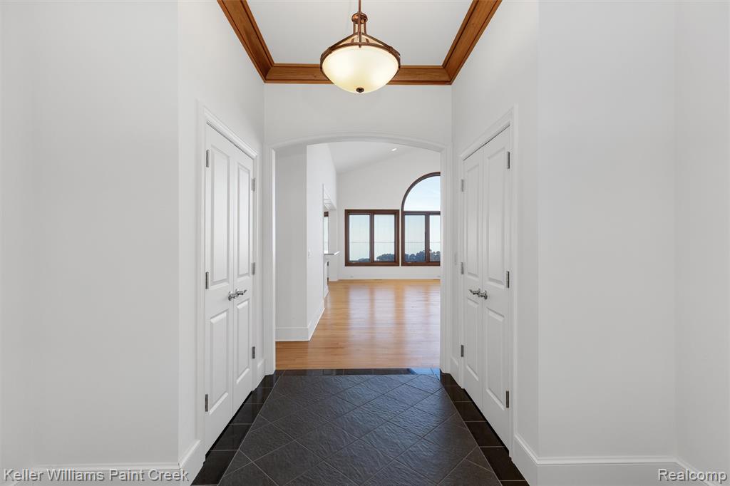 37580 Lakeshore Drive, Harrison Township, MI — Photo 10
