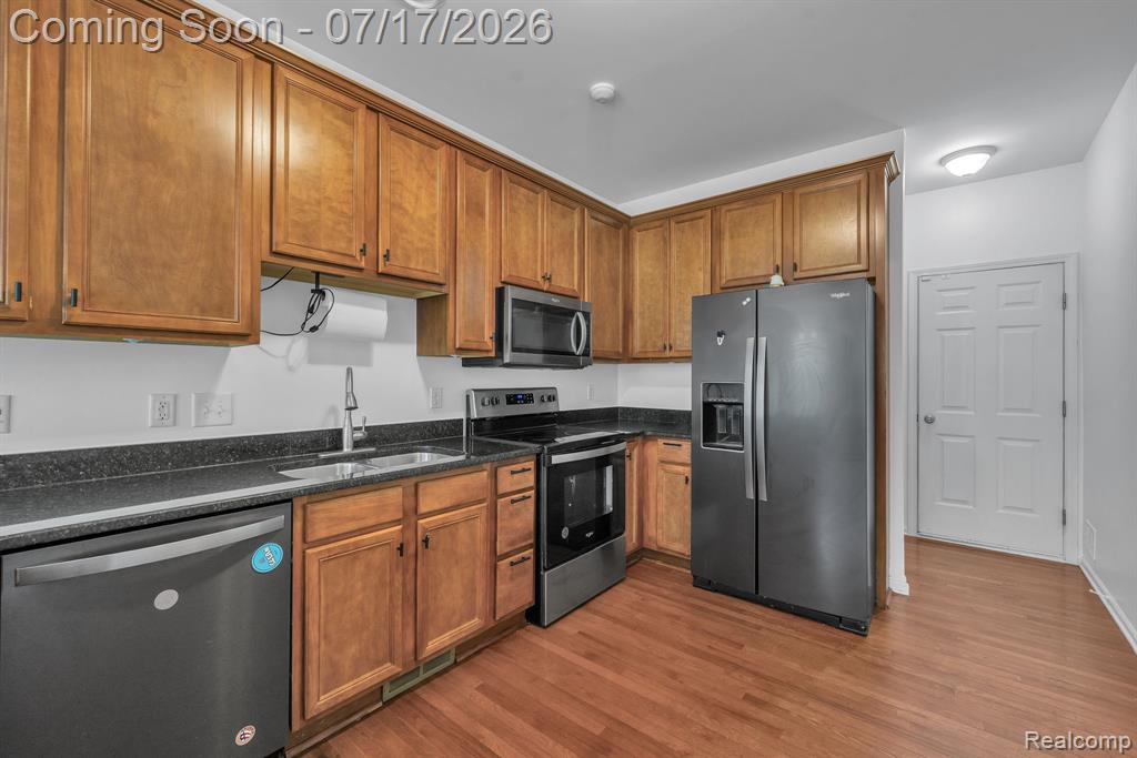 41101 N Maplewood Drive, Canton, MI 48187 — Photo 26