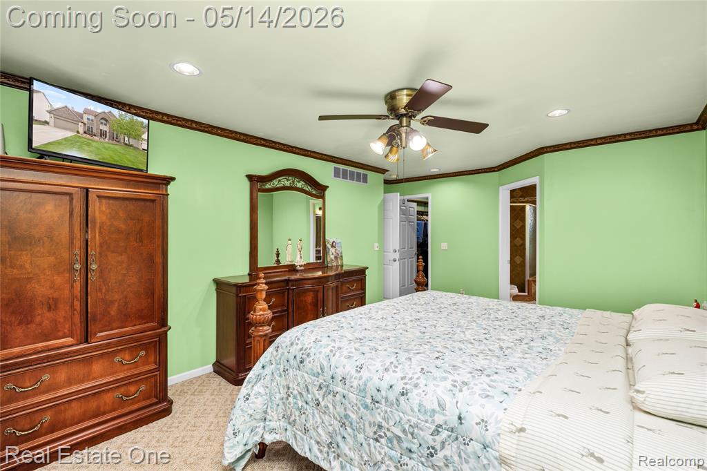 865 Drakeshire Drive, Commerce Twp, MI 48390 — Photo 44