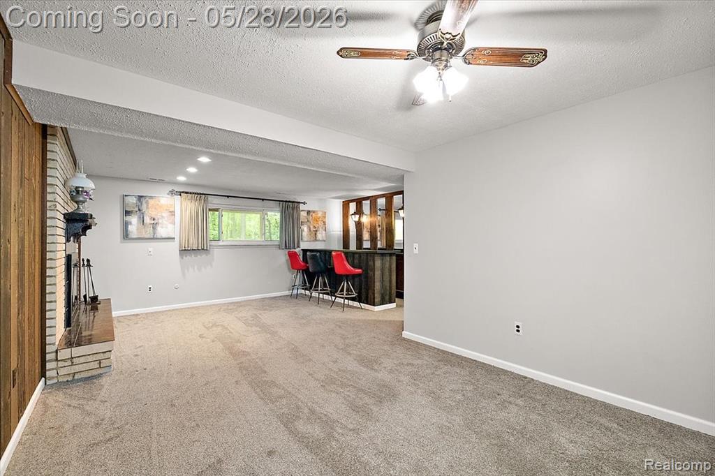 25136 Westmoreland Drive, Farmington, MI 48336 — Photo 39